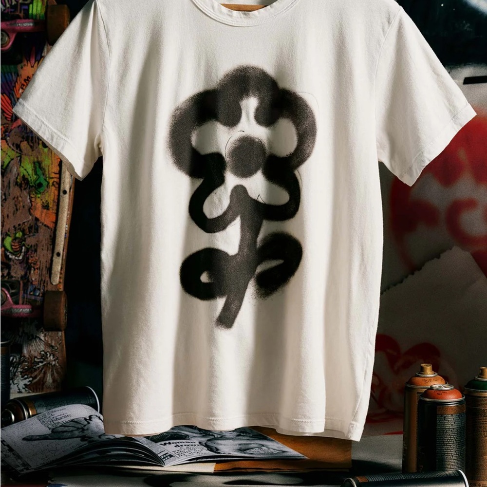 Imogene and Willie the flower tee xs Graphic White T-Shirt